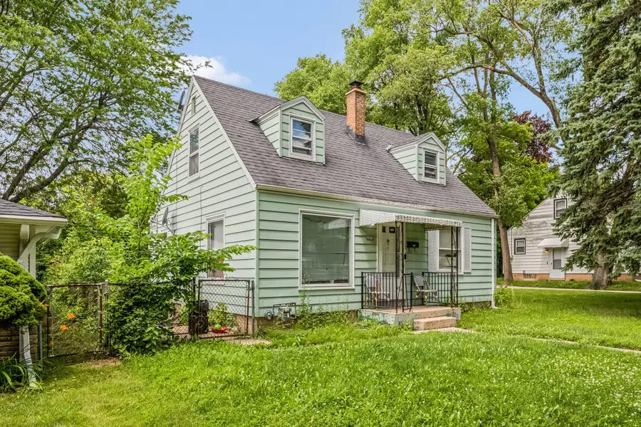 6033 N 38th St, Milwaukee, WI 53209 - #2