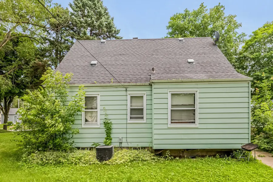 6033 N 38th St, Milwaukee, WI 53209 - #3