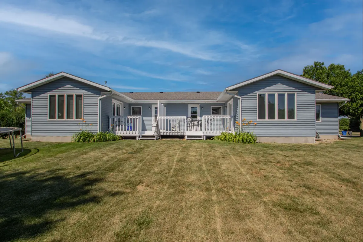 505 N Votech Dr, Watertown, WI 53098 - #1