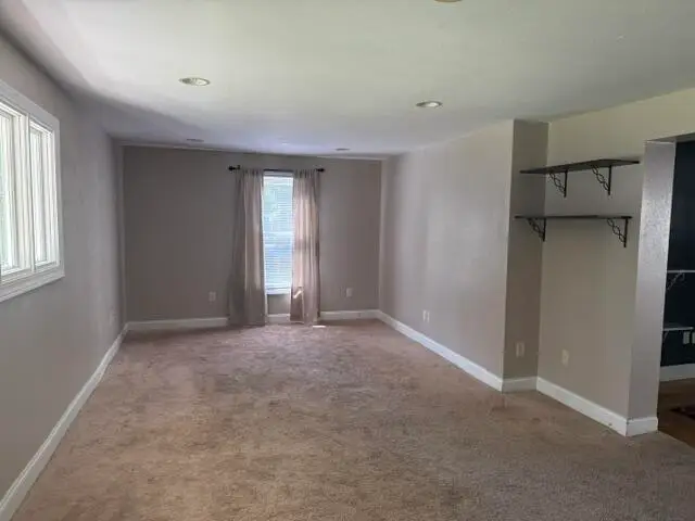 614 Whitewater Ave, Fort Atkinson, WI 53538 - #3