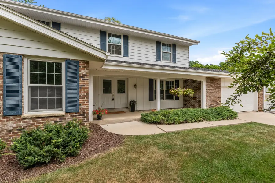 10312 N Versailles Ct, Mequon, WI 53092 - #3