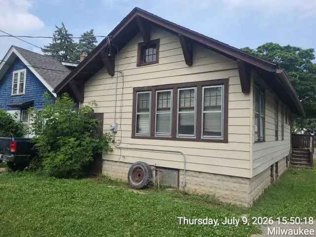 4735 N 51st Blvd, Milwaukee, WI 53218 - #1