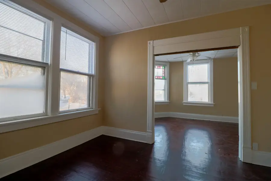 1801 W Meinecke Ave, Milwaukee, WI 53206 - #3