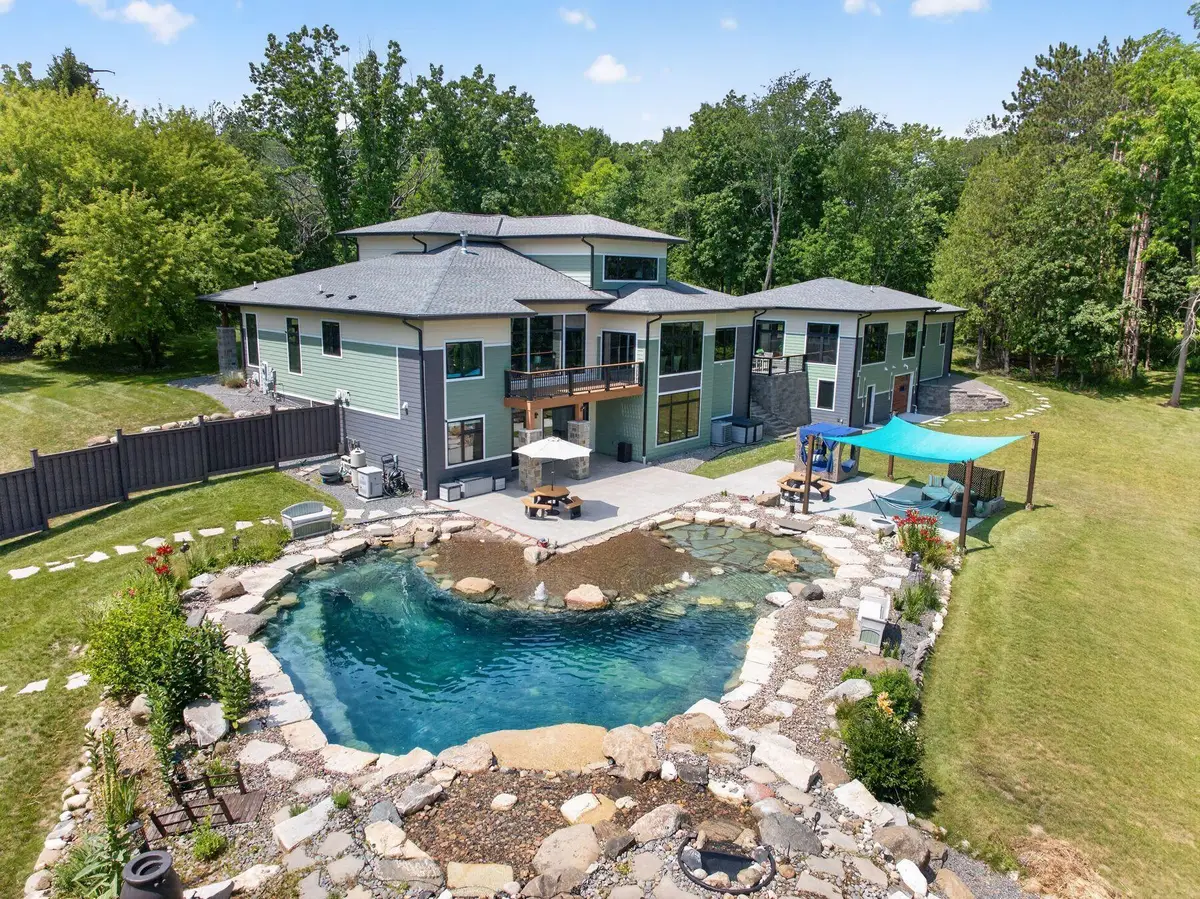 N7W29938 Bryn Dr, Delafield, WI 53188 - #1