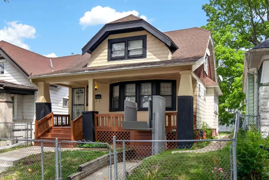 3342 N 26th St, Milwaukee, WI 53206 - #2
