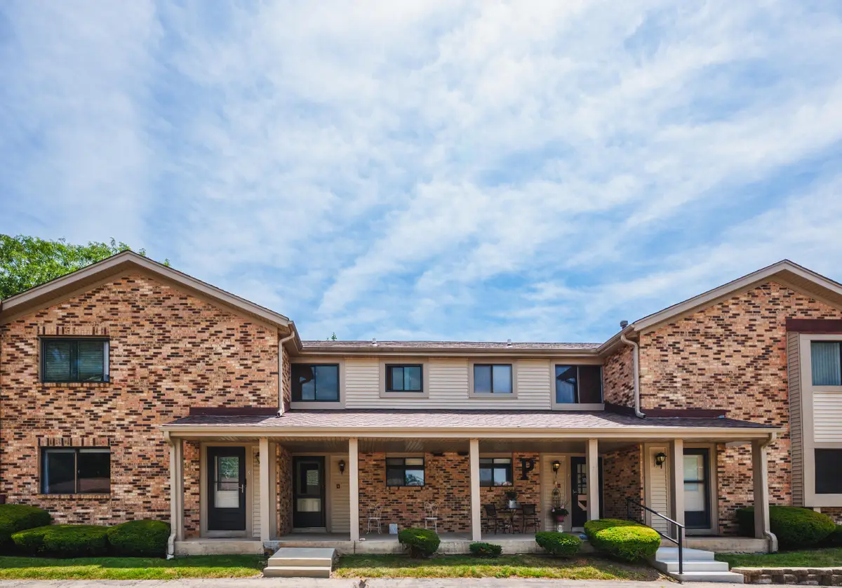 5702 Cambridge Ln, Mount Pleasant, WI 53406 - #1