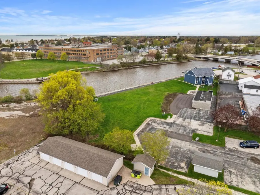 1609 16th St, Two Rivers, WI 54241 - #3