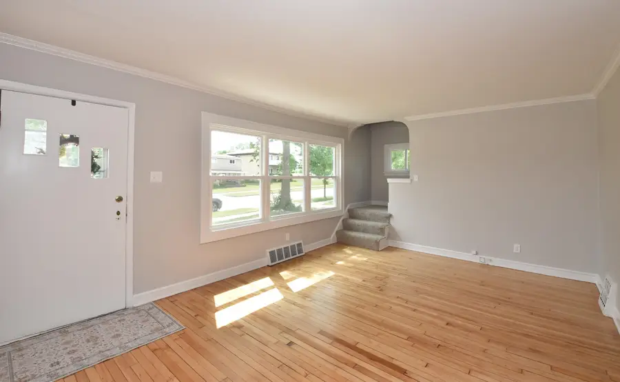 3555 S 87th St, Milwaukee, WI 53228 - #3