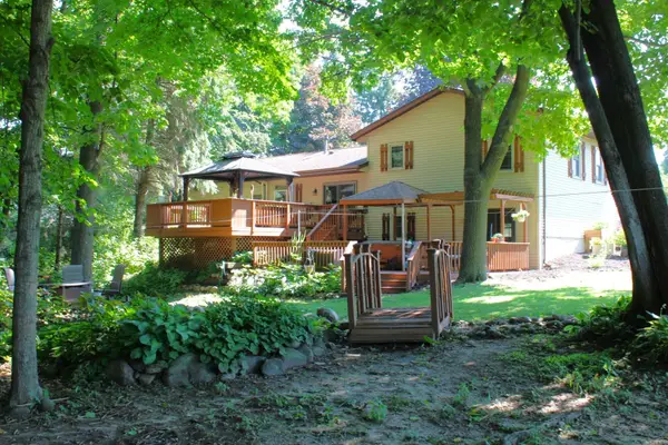 6905 Colt Cir, Barton, WI 53090