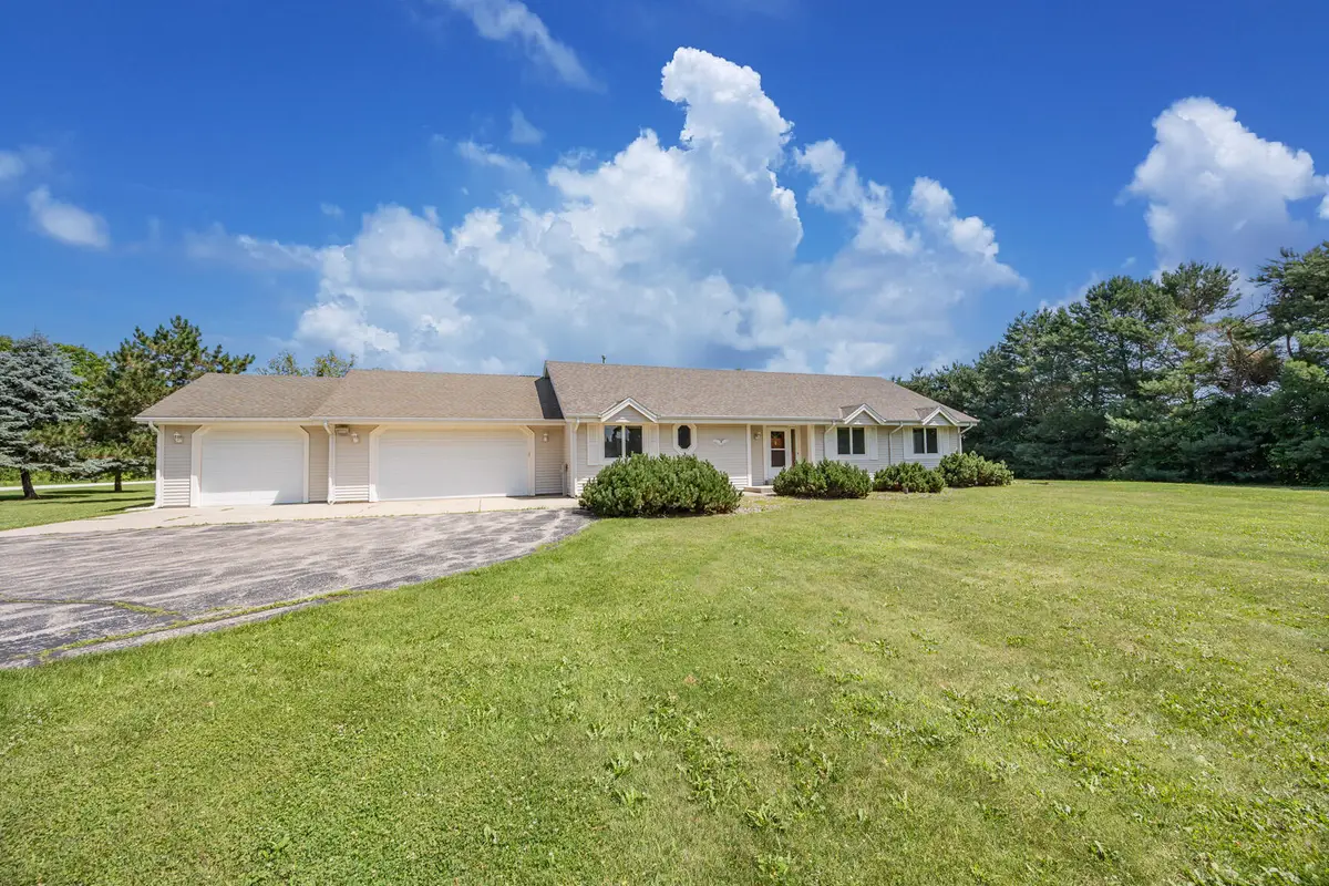 7490 Roosevelt Rd, Erin, WI 53027 - #1