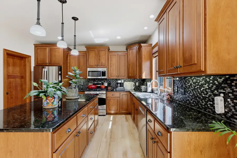 1606 S Carver Ln, Appleton, WI 54914 - #3