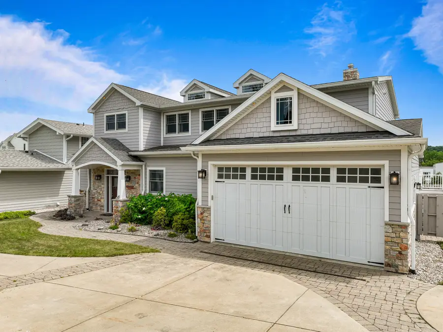 211 3rd Ave, Fontana, WI 53125 - #2