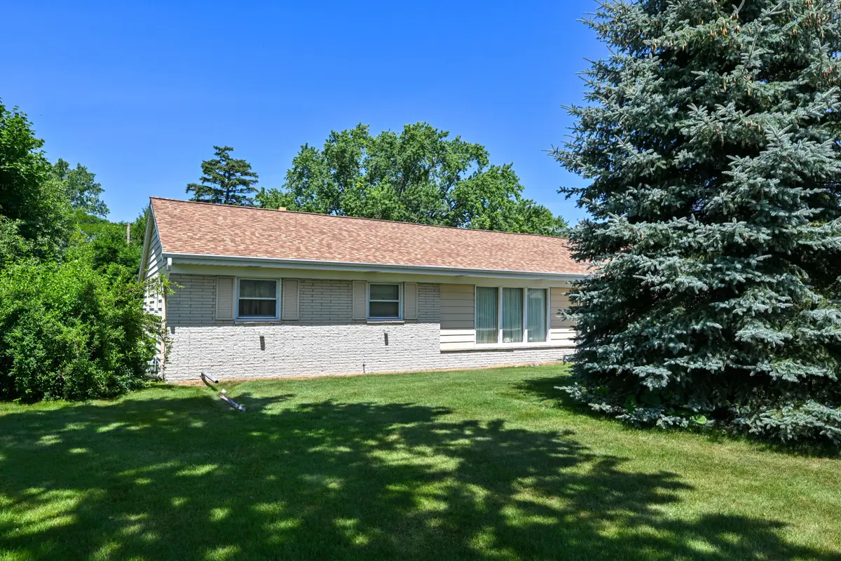 8048 N Greenview Ct, Brown Deer, WI 53223 - #1