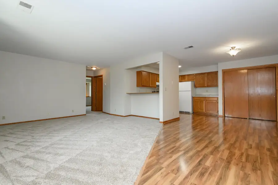 859 Quinlan Dr, Pewaukee, WI 53072 - #3