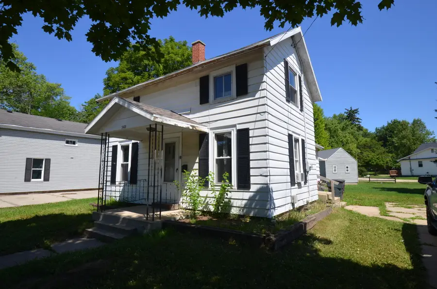 542 W Whitewater St, Whitewater, WI 53190 - #3
