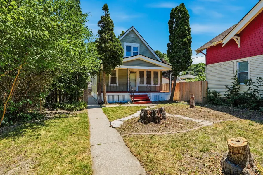2118 S 68th St, West Allis, WI 53219 - #3