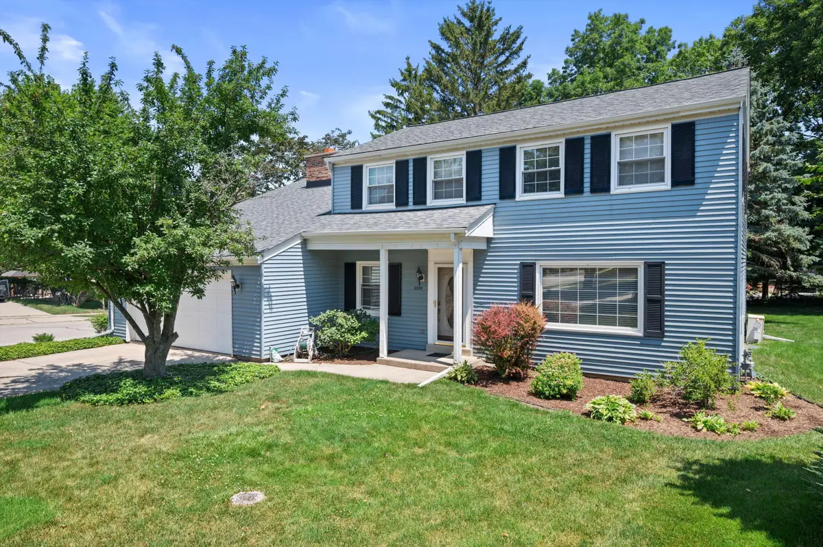 2205 Cottage Ct, Waukesha, WI 53188 - #1