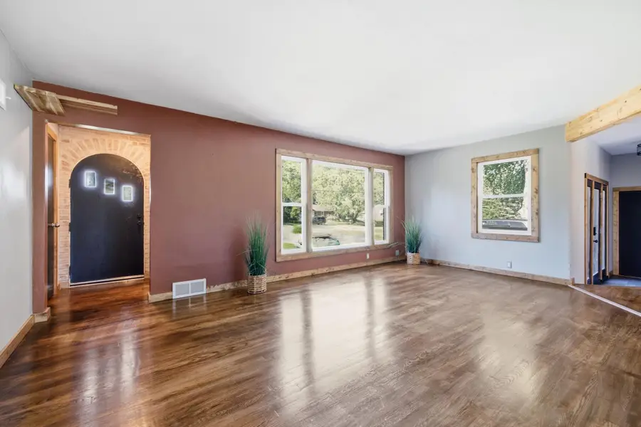 1429 W Homestead Trl, Mequon, WI 53092 - #3