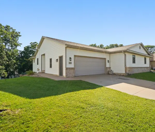 1041 Kristy Ln, Onalaska, WI 54650