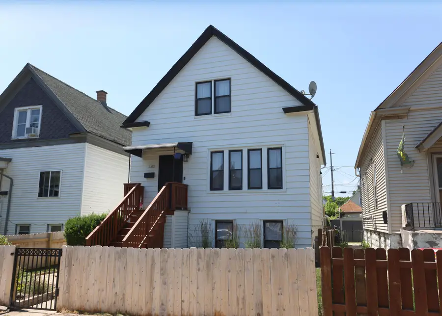 2479 S 10th St, Milwaukee, WI 53215 - #2
