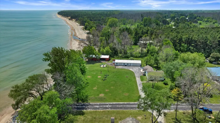 7907 Irish Rd, Two Creeks, WI 54241 - #3