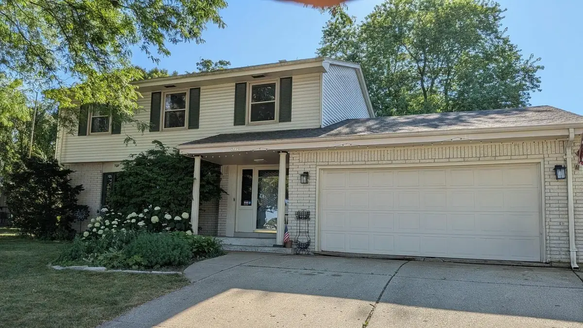 3235 S 123rd St, West Allis, WI 53227 - #1
