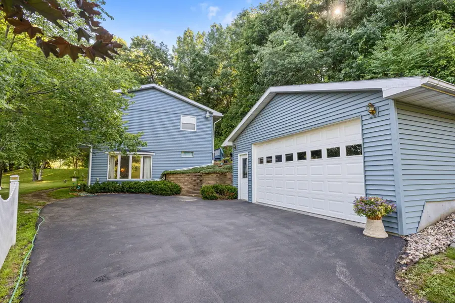 W5751 Koss Rd, Onalaska, WI 54650 - #2