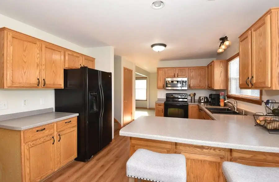 W142N9823 Amber Dr, Germantown, WI 53022 - #2