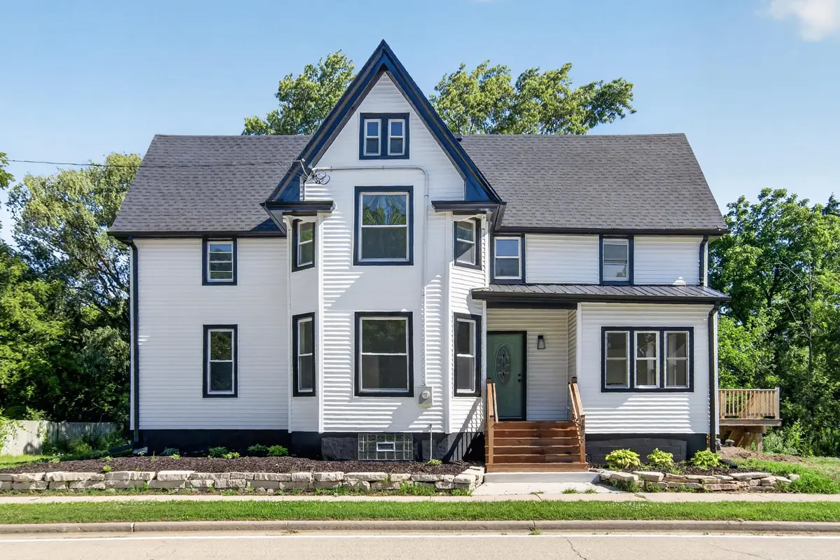 1836 W Mequon Rd, Mequon, WI 53092 - #1