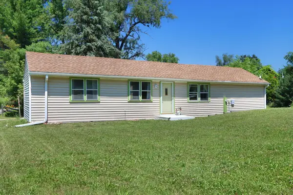 N1480 Orchid Dr, Bloomfield, WI 53128