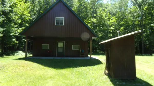 6197 Freedom Corners Rd, Freedom, WI 54566