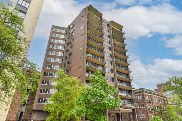 1919 N Summit Ave, Milwaukee, WI 53202