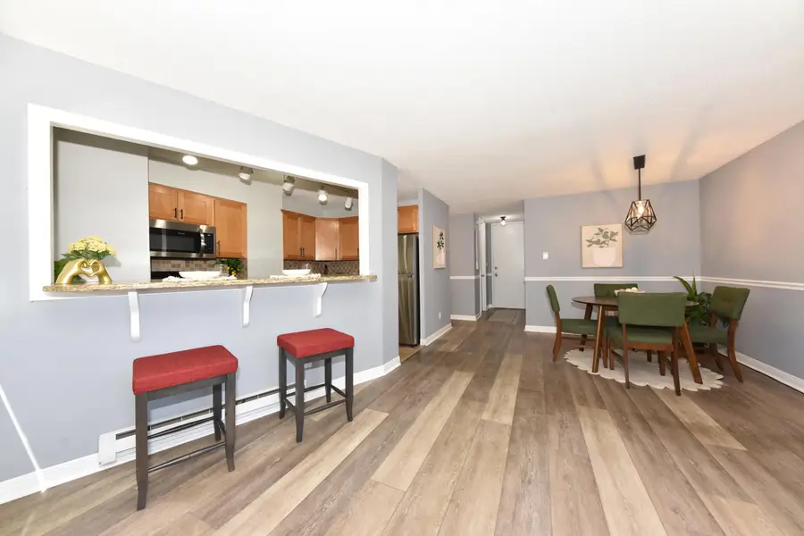 1919 N Summit Ave, Milwaukee, WI 53202 - #3