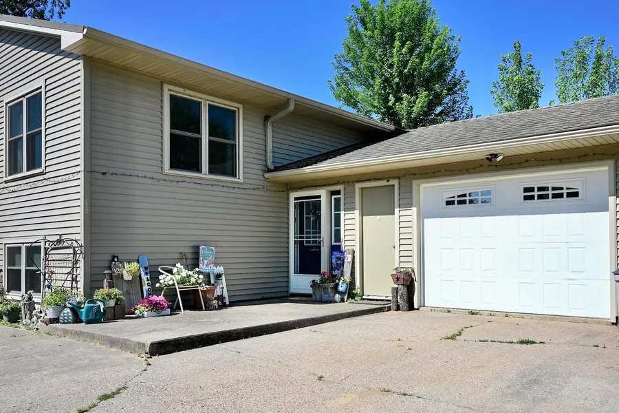 49 E 2nd St, Buffalo City, WI 54622 - #2