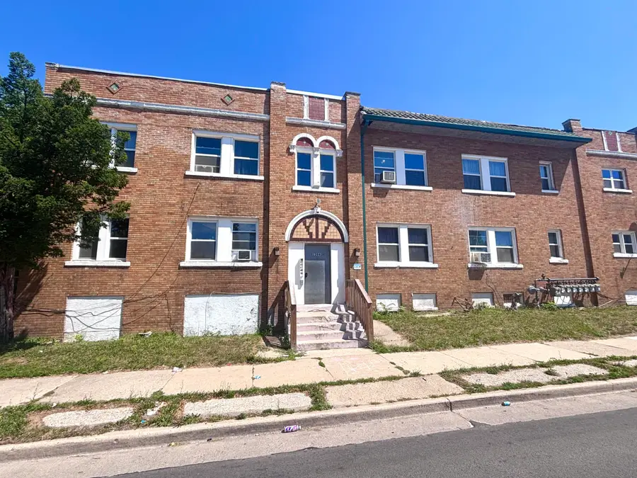 2208 W Locust St, Milwaukee, WI 53206 - #2