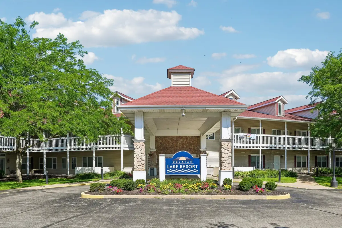 1505 S Shore Dr, Delavan, WI 53115 - #1