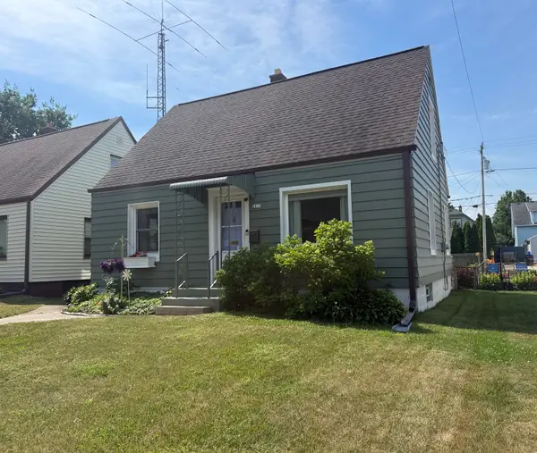 3835 E Holmes Ave, Cudahy, WI 53110