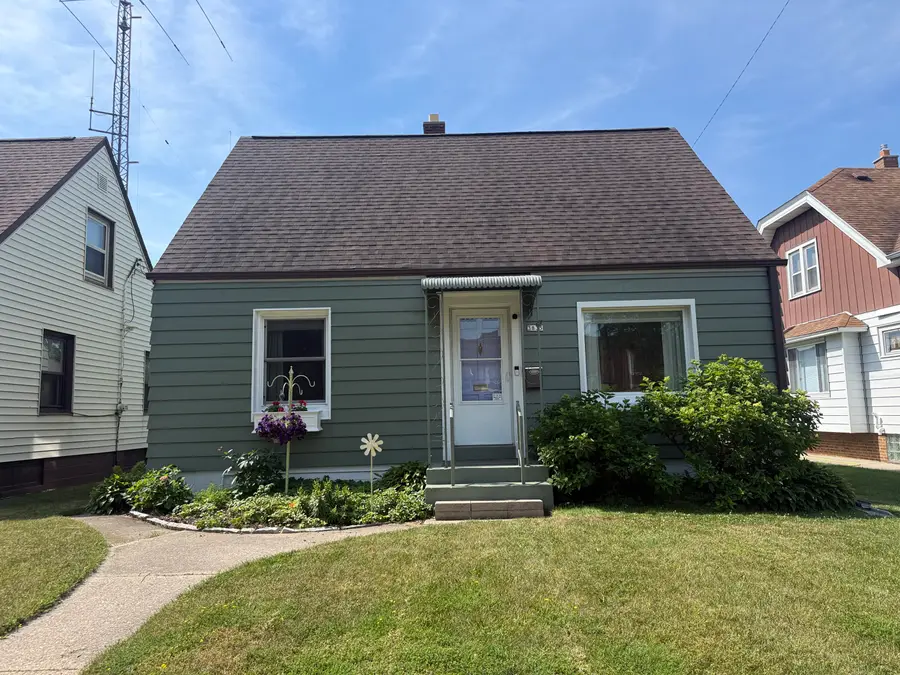 3835 E Holmes Ave, Cudahy, WI 53110 - #2