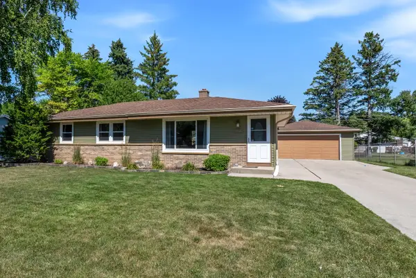 8574 N 59th St, Brown Deer, WI 53223