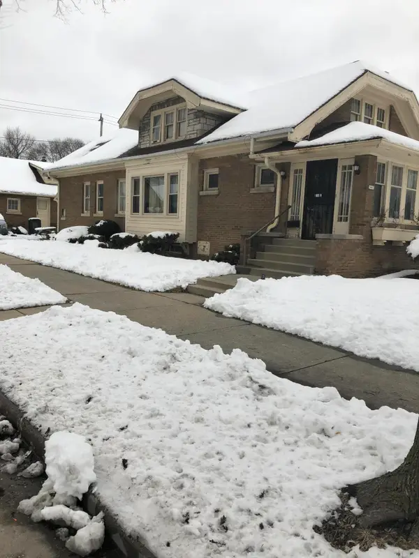 2403 N 47th St, Milwaukee, WI 53210