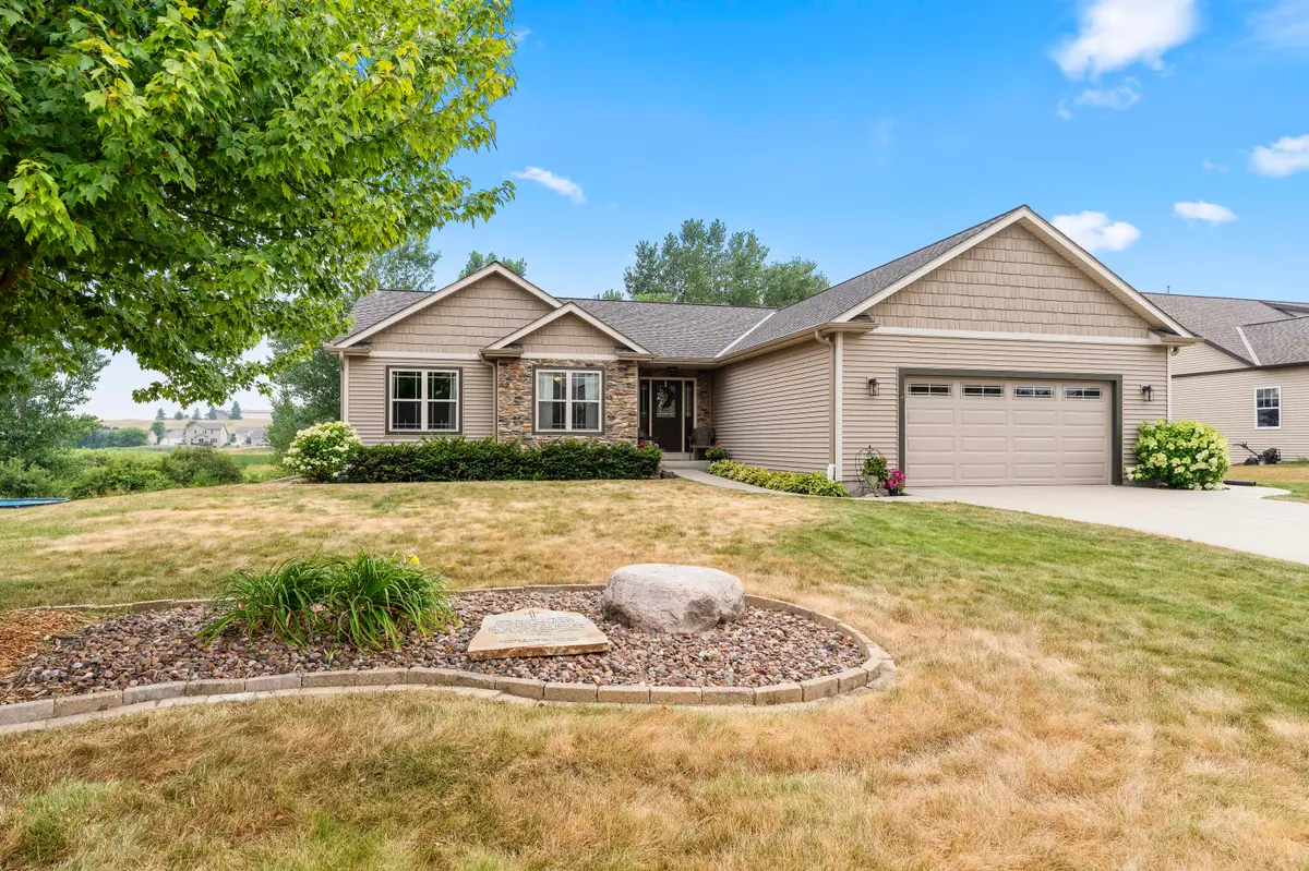 N8295 Pritchard Farm Rd, Ixonia, WI 53036 - #1