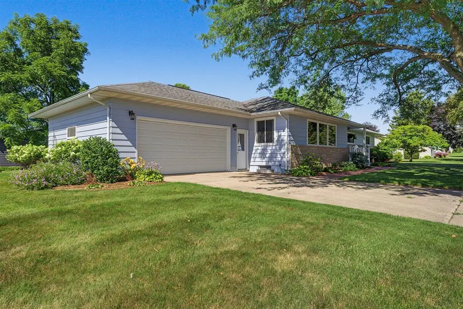 300 Sherry Ln, Viroqua, WI 54665 - #3