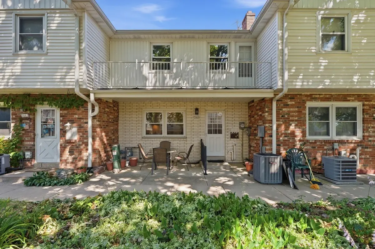 5069 W Colonial Ct, Greenfield, WI 53220 - #1