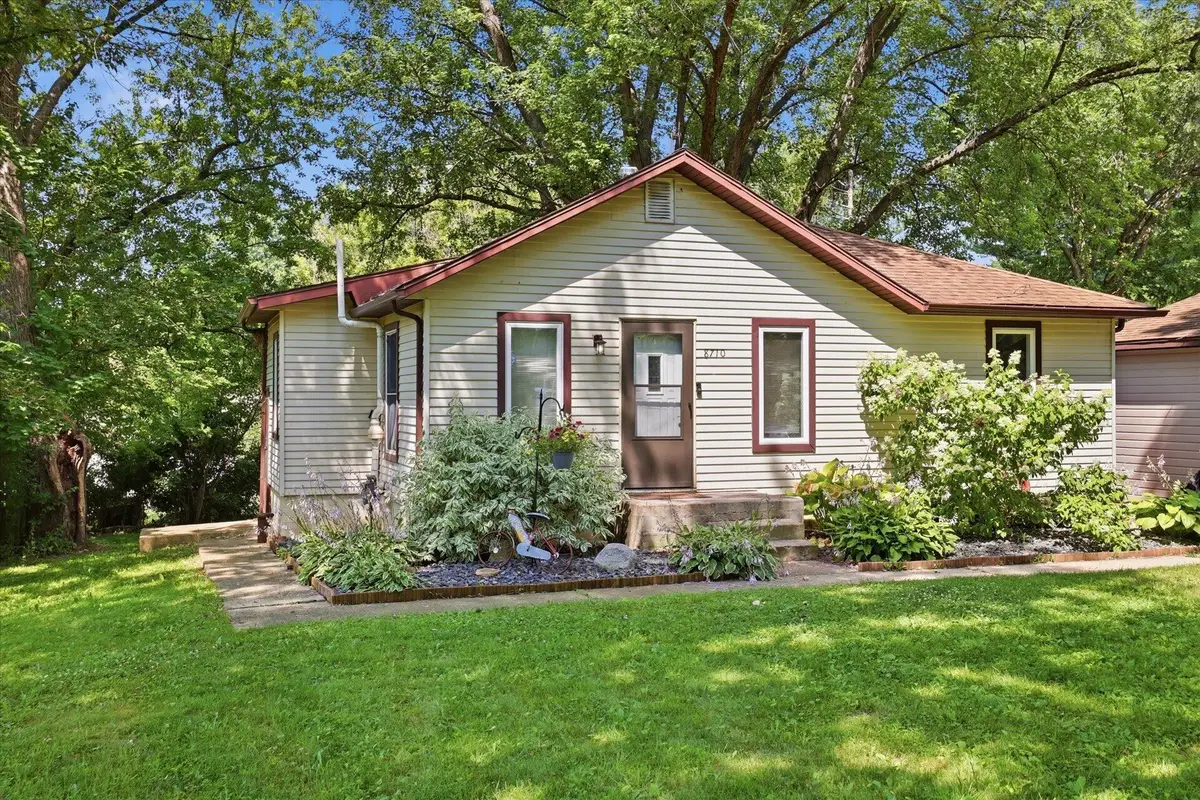 8710 Buena Dr, Burlington, WI 53105 - #1