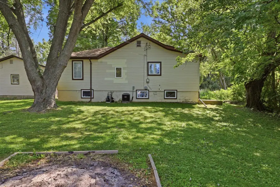 8710 Buena Dr, Burlington, WI 53105 - #3