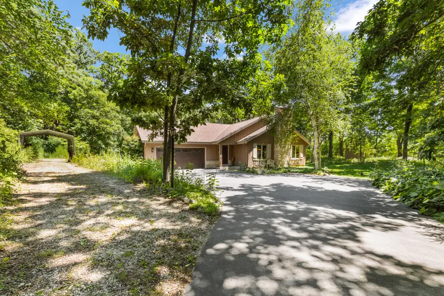 W342S4510 Moraine Hills Dr, Ottawa, WI 53118 - #3