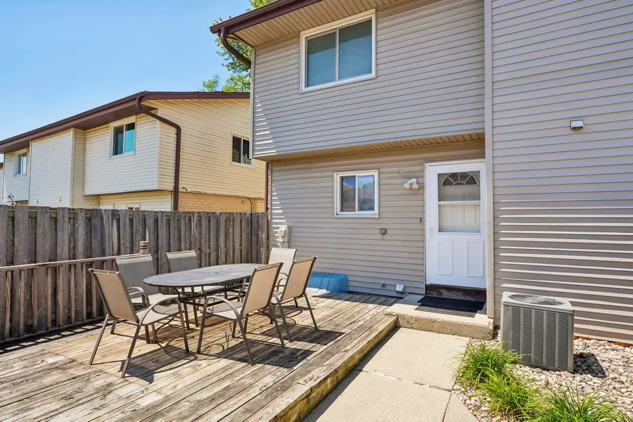 W163N11467 Windsor Ct, Germantown, WI 53022 - #3
