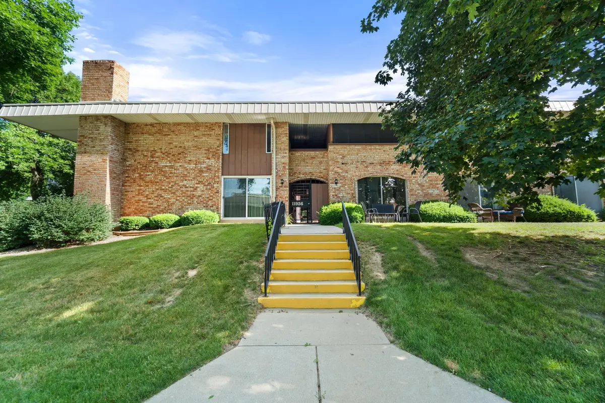 11936 W Mll Rd, Milwaukee, WI 53225 - #1