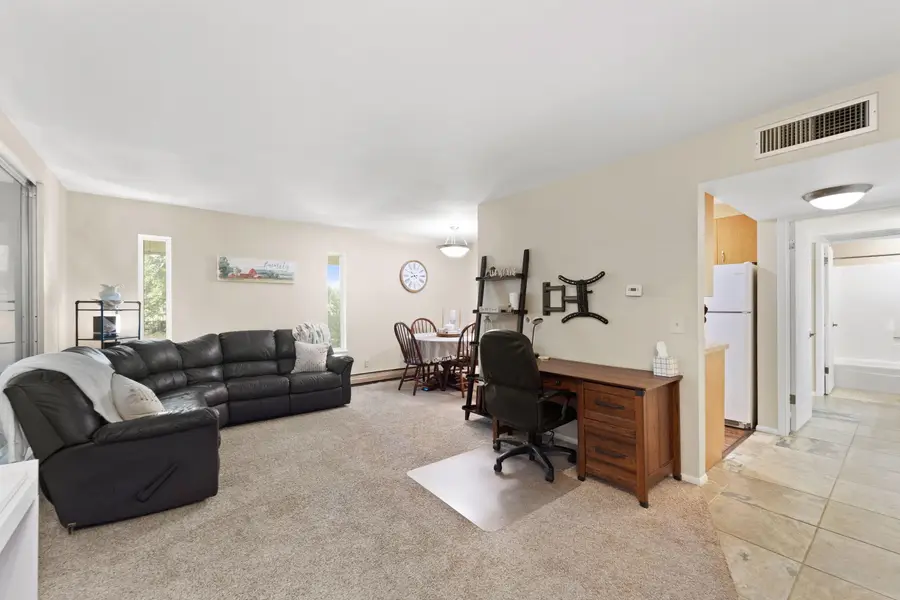 11936 W Mll Rd, Milwaukee, WI 53225 - #2