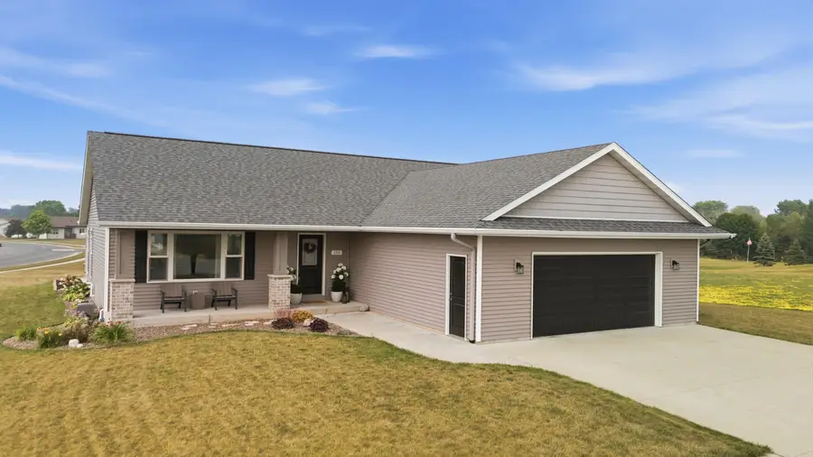 150 Grove Ct, Cedar Grove, WI 53013 - #2